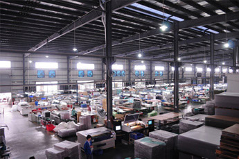 公司板材全自動(dòng)生產(chǎn)線和設(shè)備