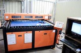 激光雕刻機(jī)